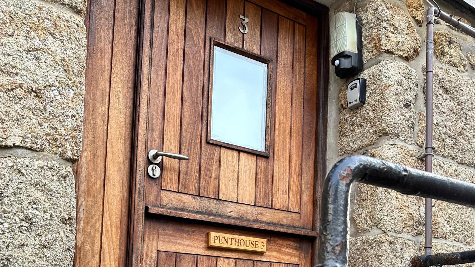 Penthouse 3 - Spacious Harbourside Apartment With Stunning Sea Views Penzance Kültér fotó